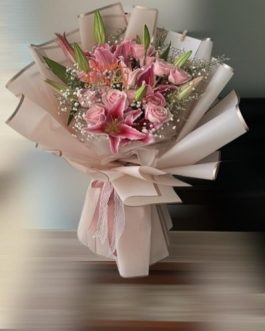 RAMO DE ROSAS Y LILIS