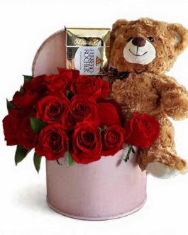 MOD.01 ARRREGLO CON 12 ROSAS,CHOCOLATES FERRERO Y OSO DE PELUCHE
