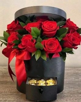 MOD.05 ARREGLO CON ROSAS Y CHOCOLATES FERRERO